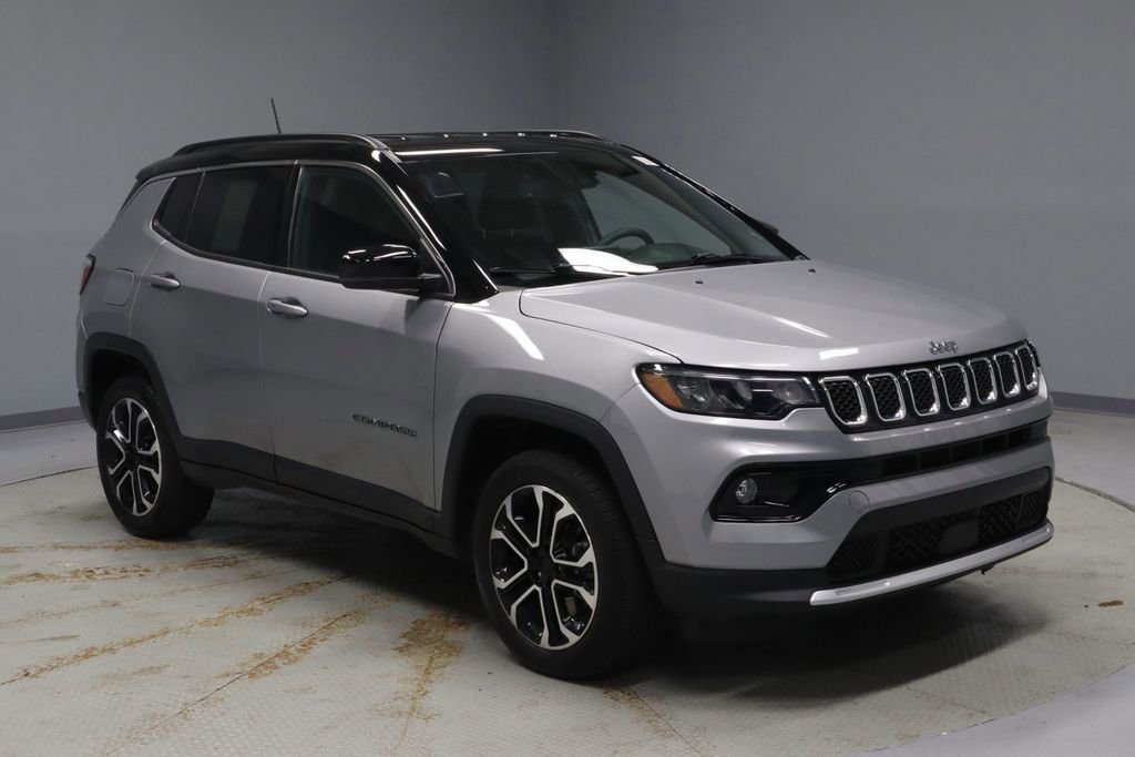 Used 2024 Jeep Compass Limited AWD/4WD image 1