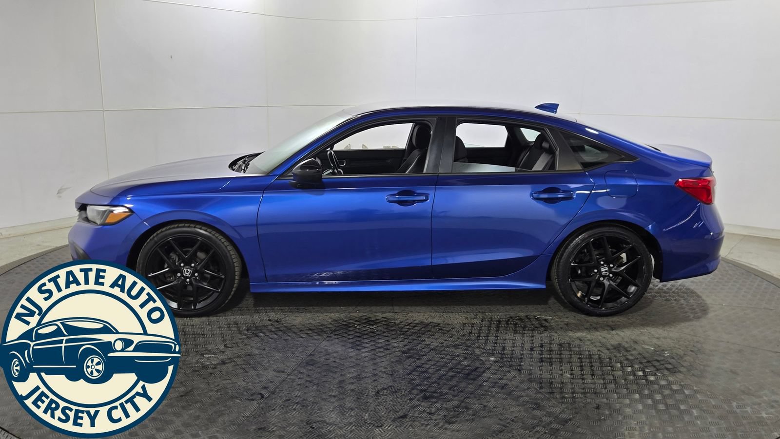 Used 2023 Honda Civic Sport image 4