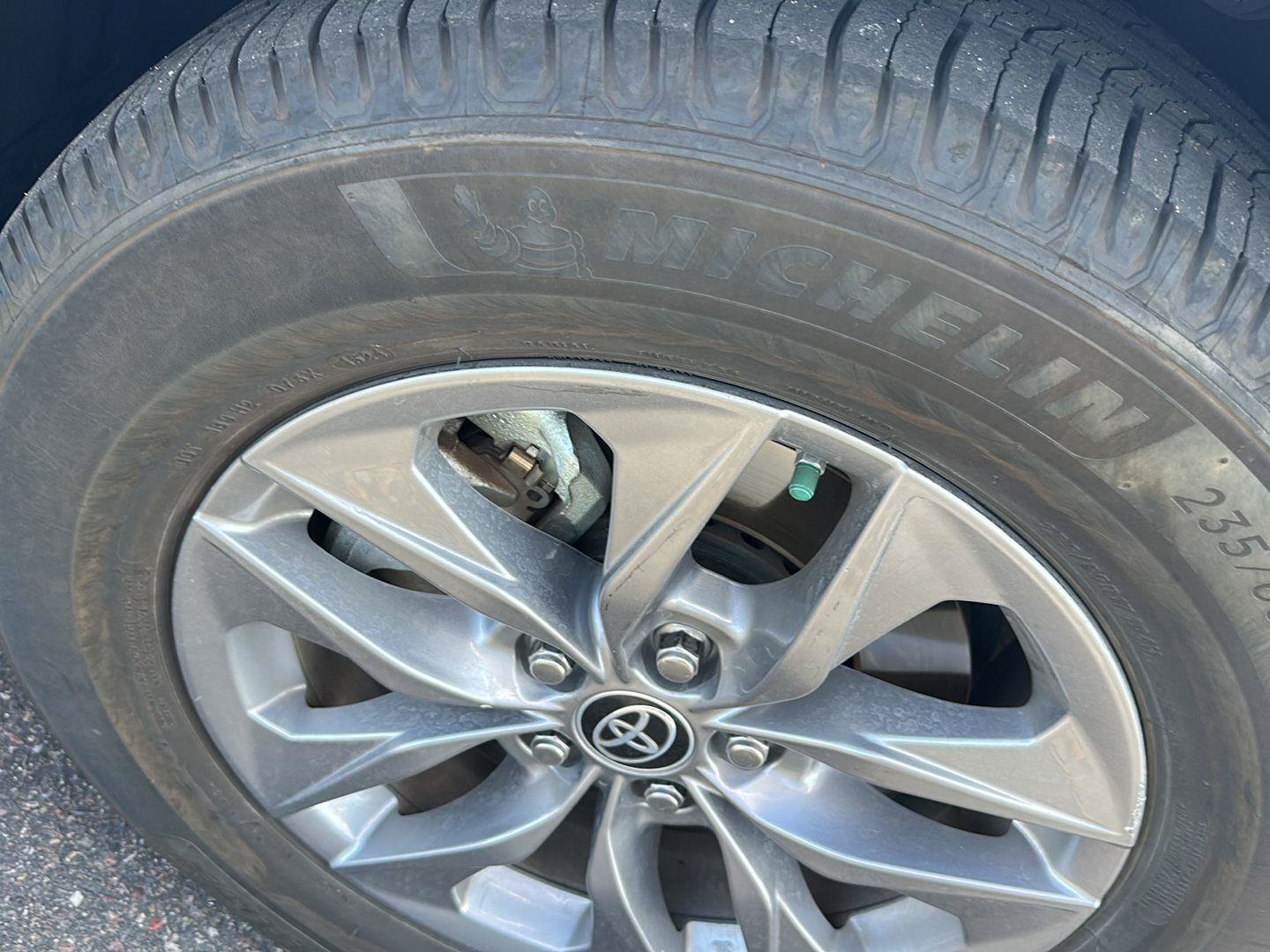 Used 2023 Toyota Sienna LE AWD/4WD image 7