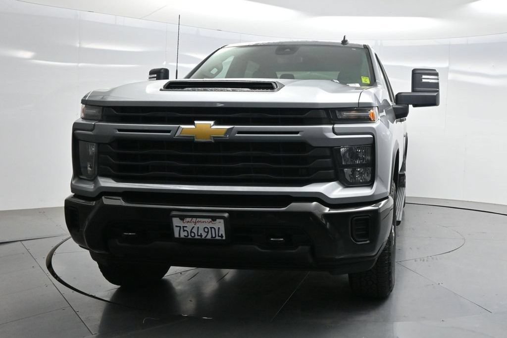 Used 2025 Chevrolet Silverado 2500 Custom w/ Custom Convenience Package AWD/4WD image 39