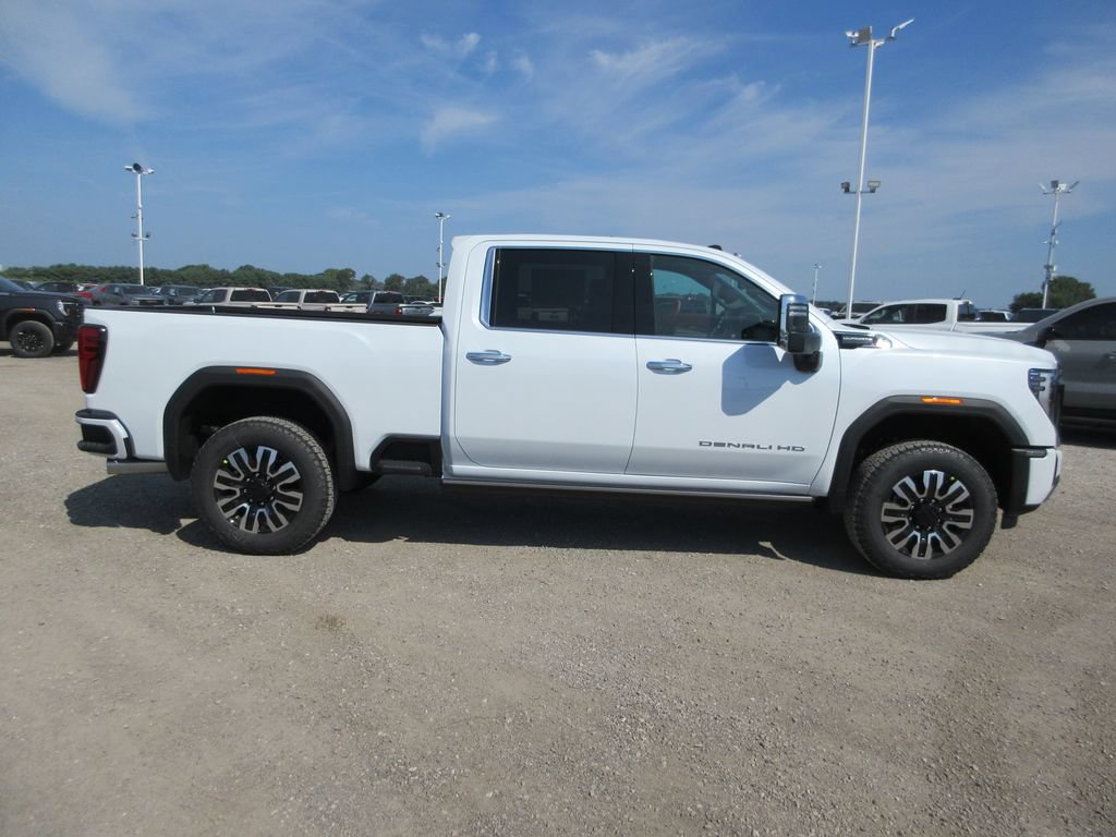 New 2026 GMC Sierra 2500 Denali Ultimate AWD/4WD image 3
