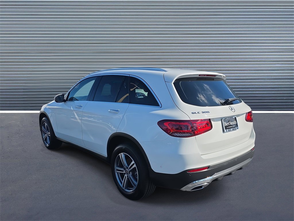 Used 2022 Mercedes-Benz GLC 300 image 4