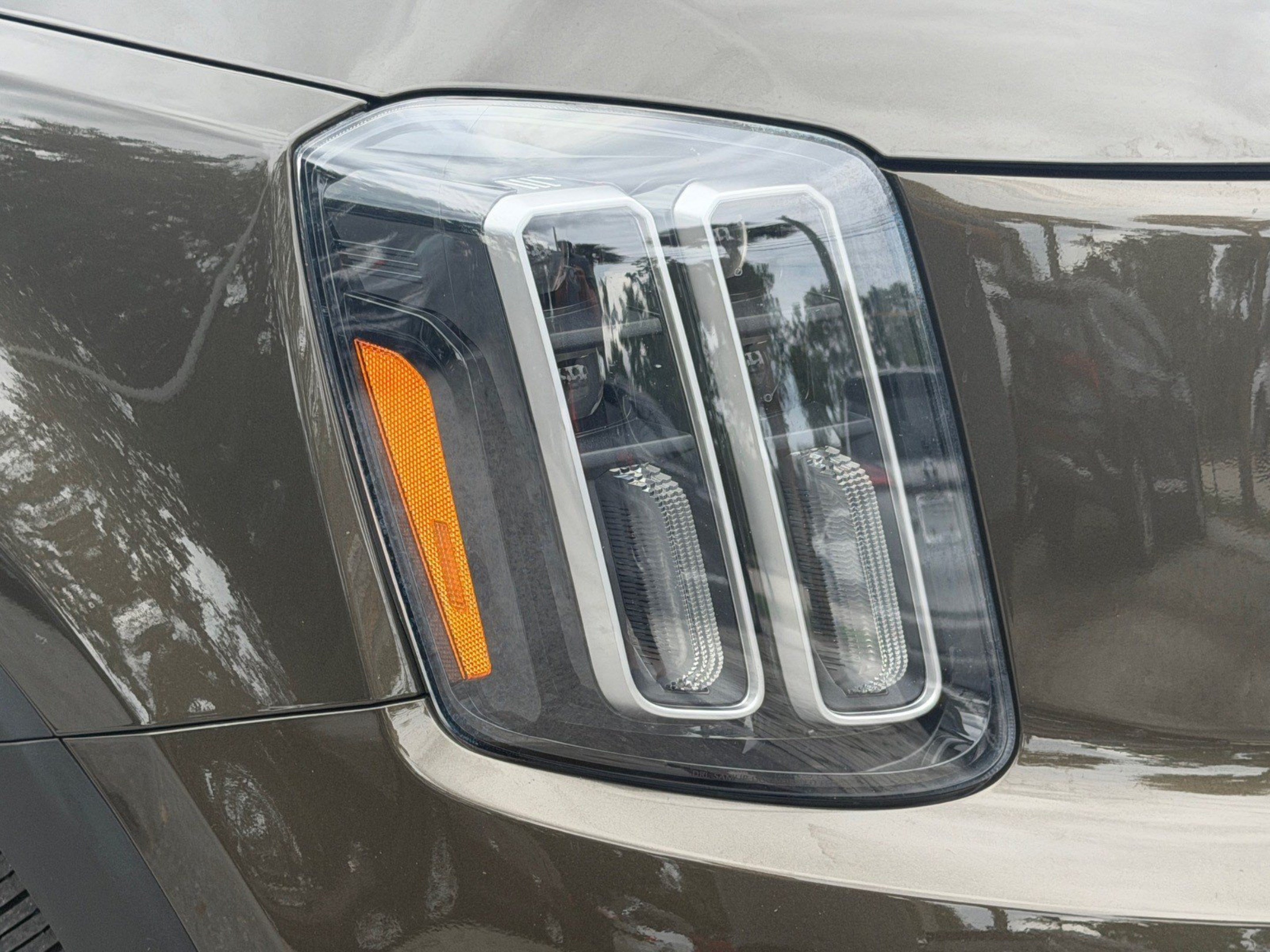 Certified 2024 Kia Telluride EX FWD image 10