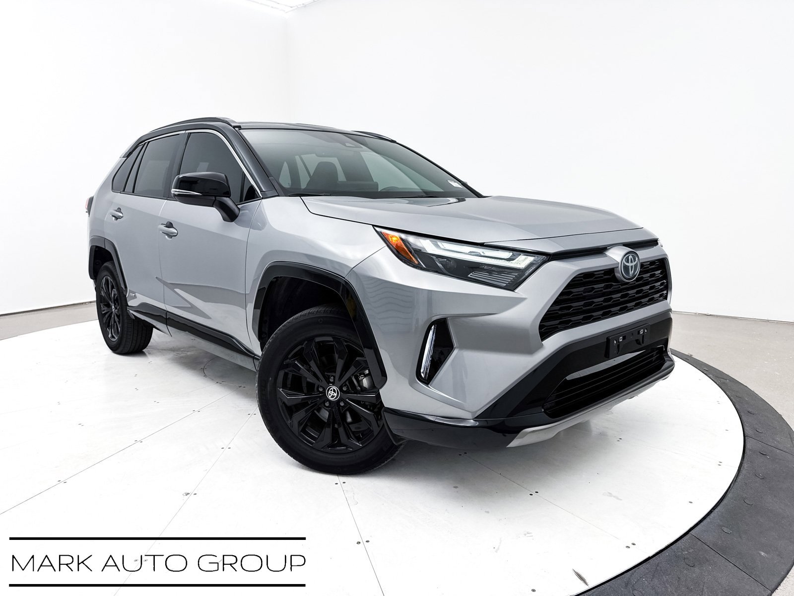 Used 2023 Toyota RAV4 XSE image 1