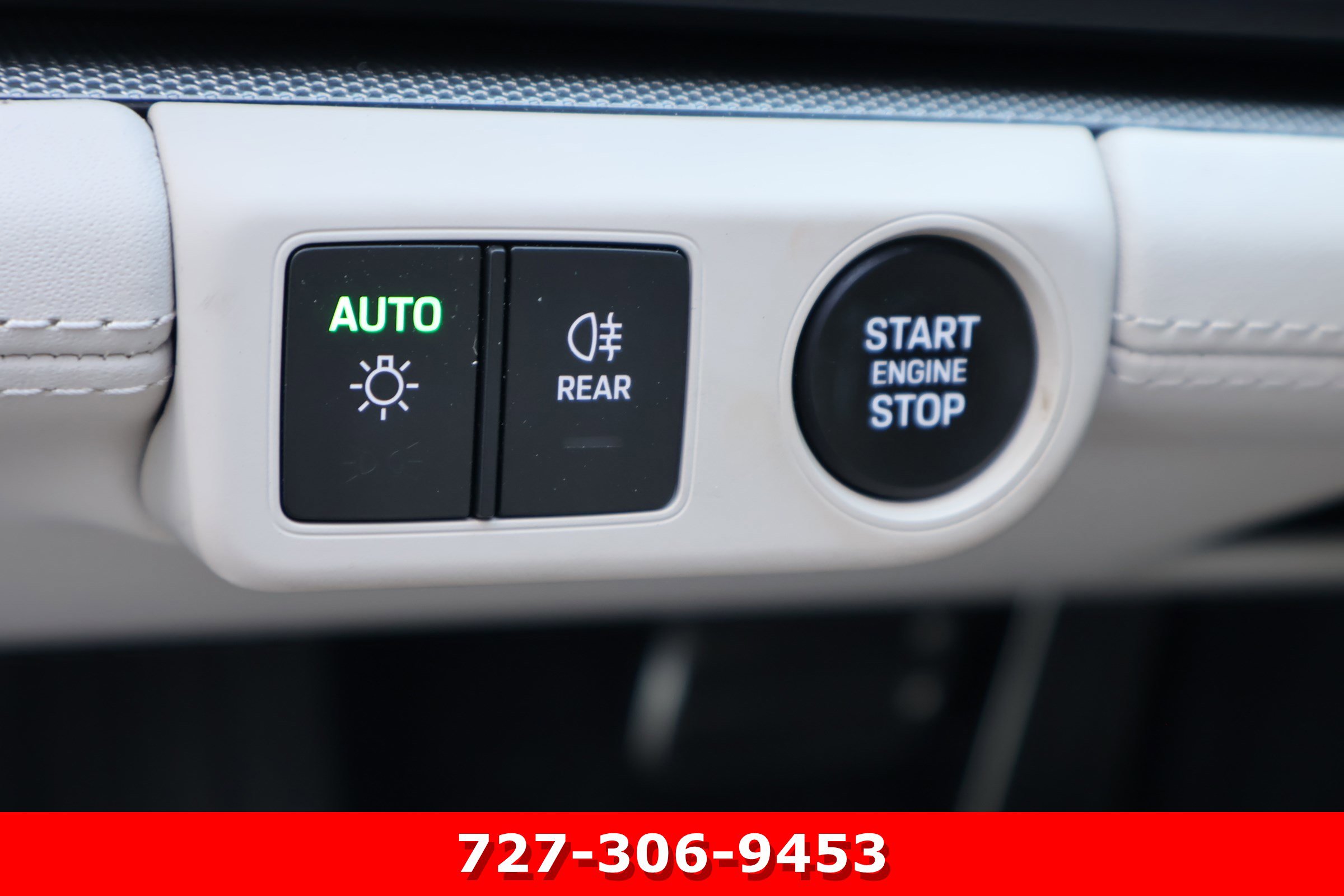 Used 2024 Porsche Panamera 4 image 21