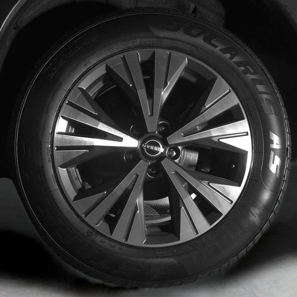 Used 2023 Nissan Rogue SV image 13