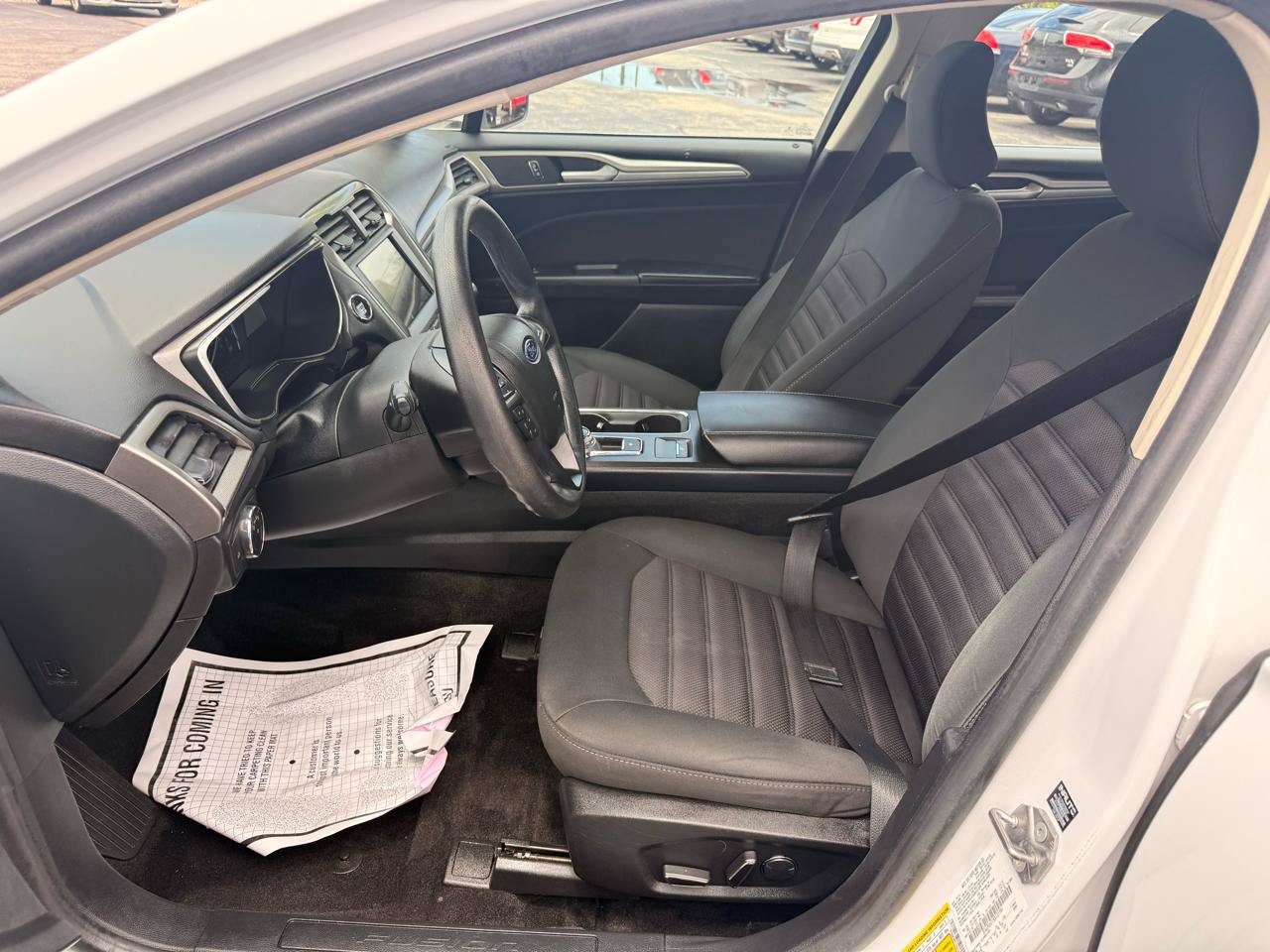 Used 2019 Ford Fusion SE FWD image 9