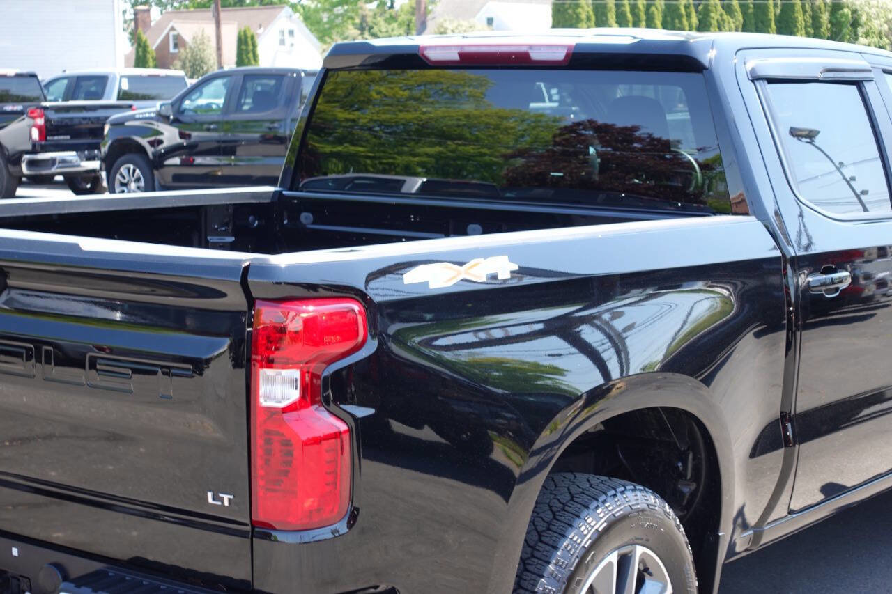 Used 2023 Chevrolet Silverado 1500 LT AWD/4WD image 12