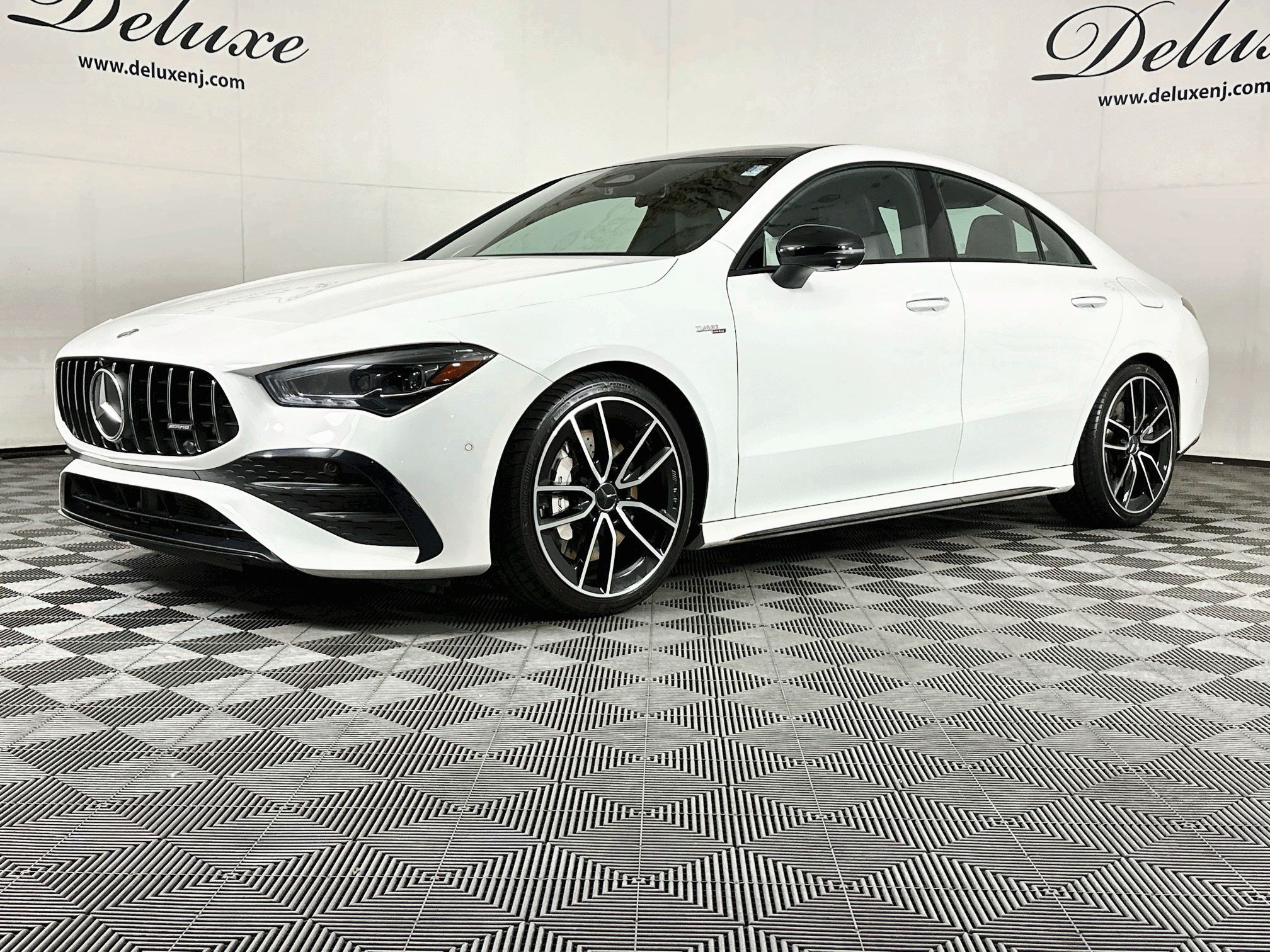 Used 2024 Mercedes-Benz CLA 35 AMG 4MATIC image 3