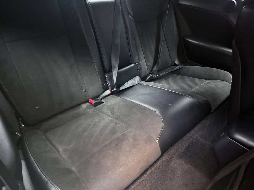 Used 2015 Dodge Challenger R/T Scat Pack w/ Scat Pack Appearance Package RWD image 13