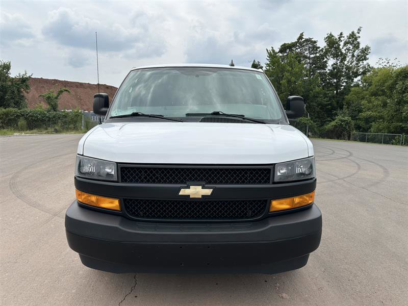 Used 2021 Chevrolet Express 2500 image 3