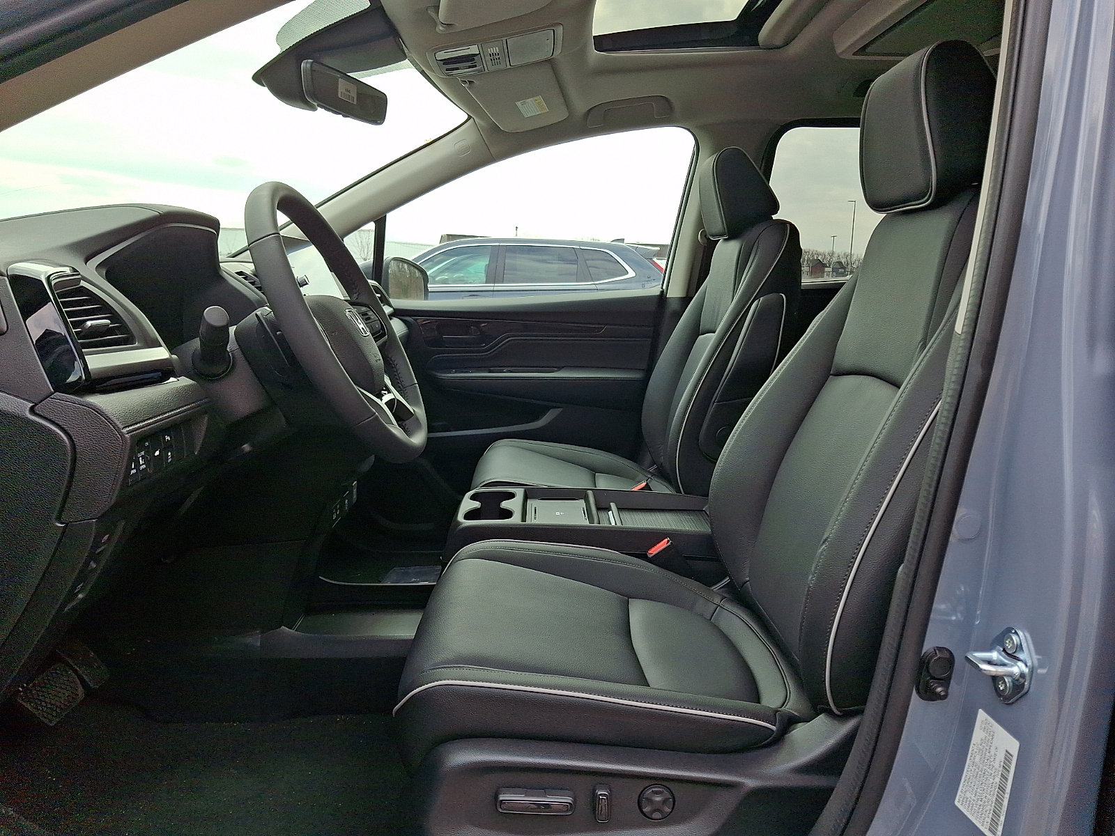 New 2026 Honda Odyssey Touring image 14
