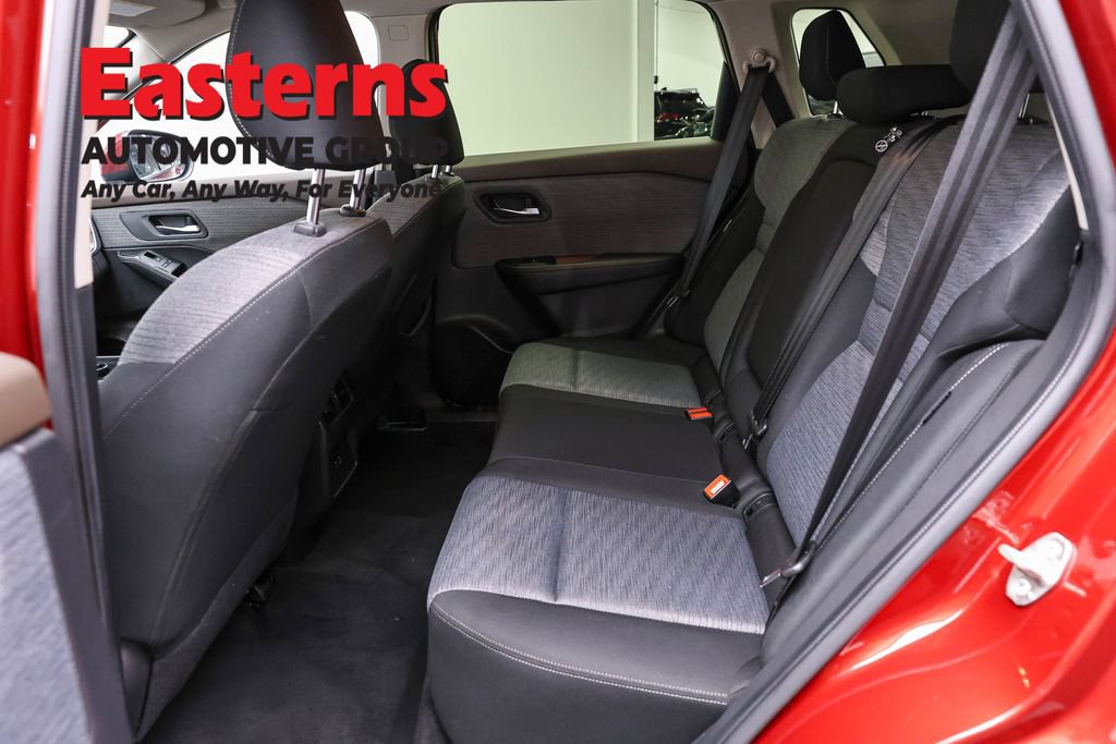 Used 2023 Nissan Rogue SV AWD/4WD image 21