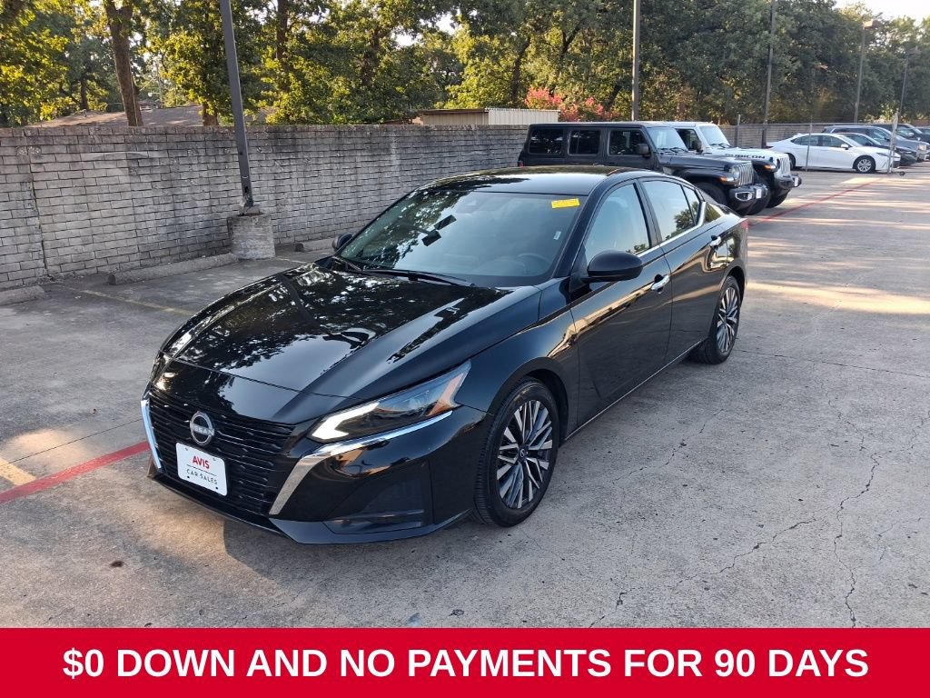 Used 2025 Nissan Altima 2.5 SV FWD image 1