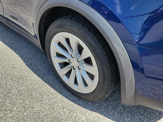 Used 2017 Tesla Model X 90D AWD/4WD image 25