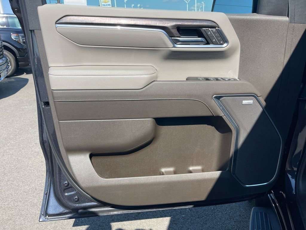 Used 2024 Chevrolet Silverado 1500 LTZ w/ LTZ Convenience Package II image 28