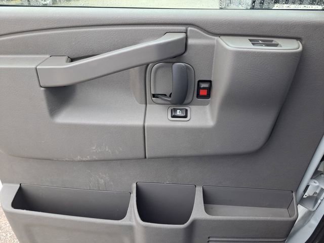 Used 2022 GMC Savana 3500 w/ Power Convenience Package image 14