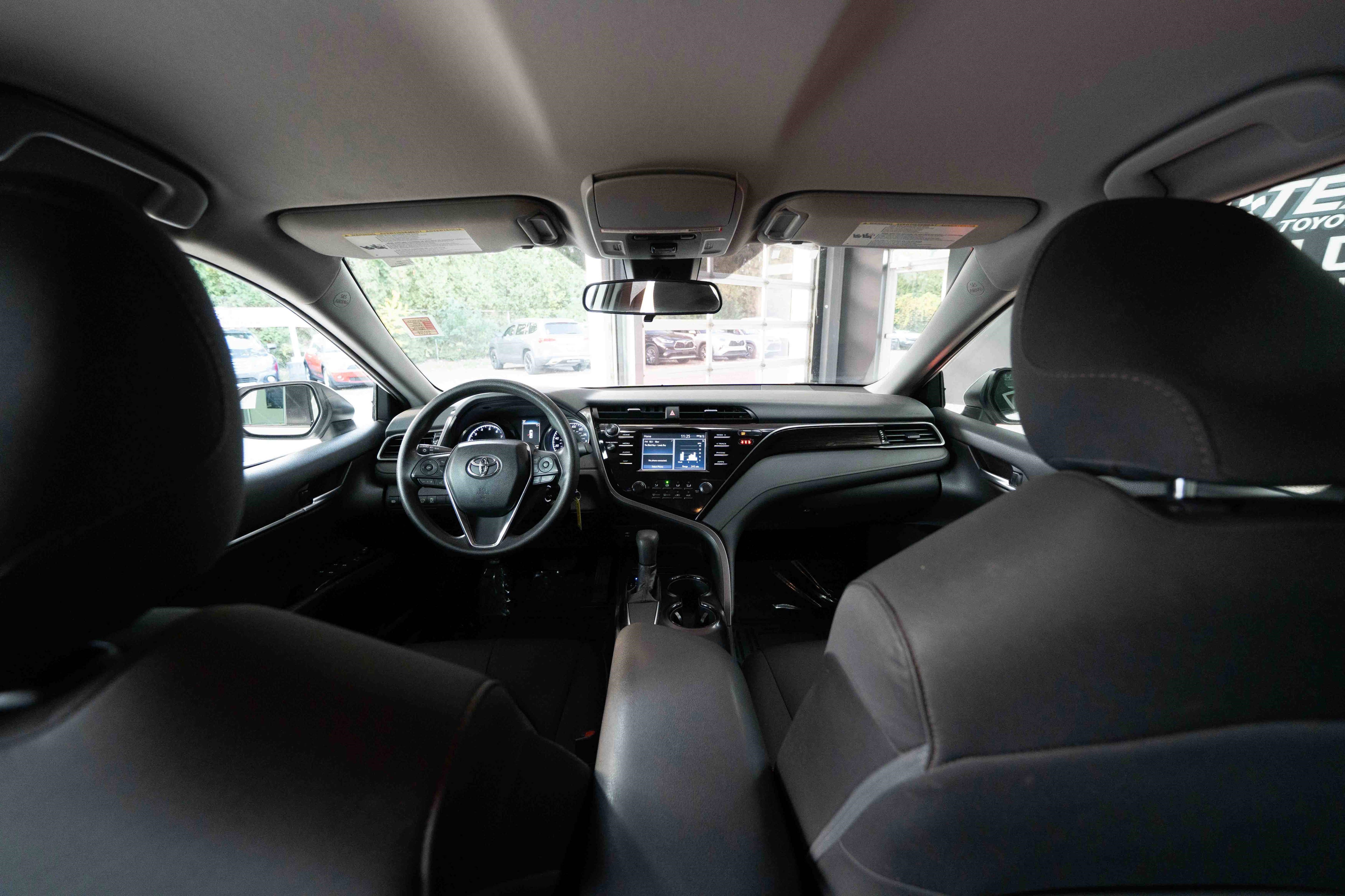 Used 2019 Toyota Camry LE image 19