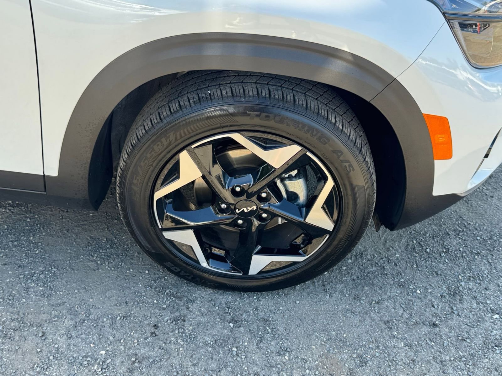 Used 2025 Kia Seltos S FWD image 31