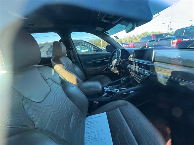 Used 2022 Kia Telluride SX w/ SX Prestige Package image 3