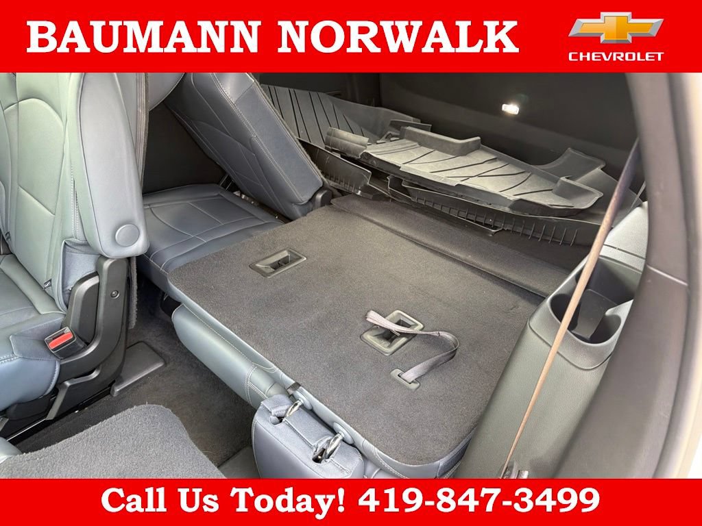 Used 2024 Buick Enclave Essence w/ Sport Touring Edition FWD image 43