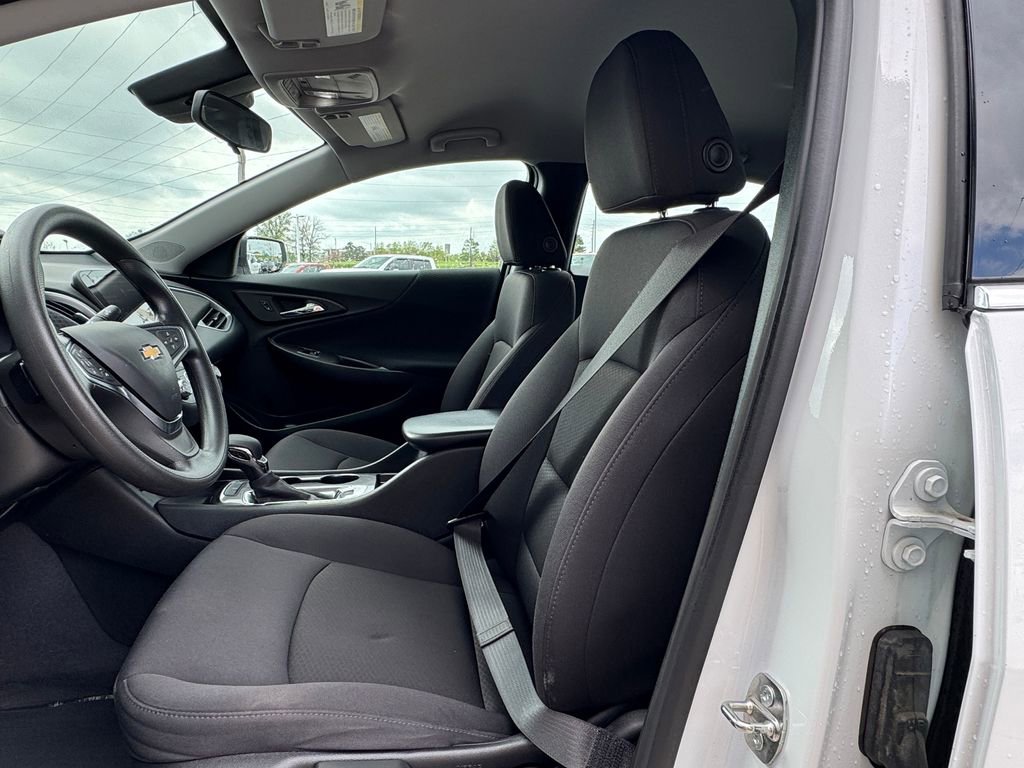 Used 2023 Chevrolet Malibu LS FWD image 20