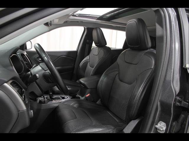 Used 2020 Jeep Cherokee Limited AWD/4WD image 5