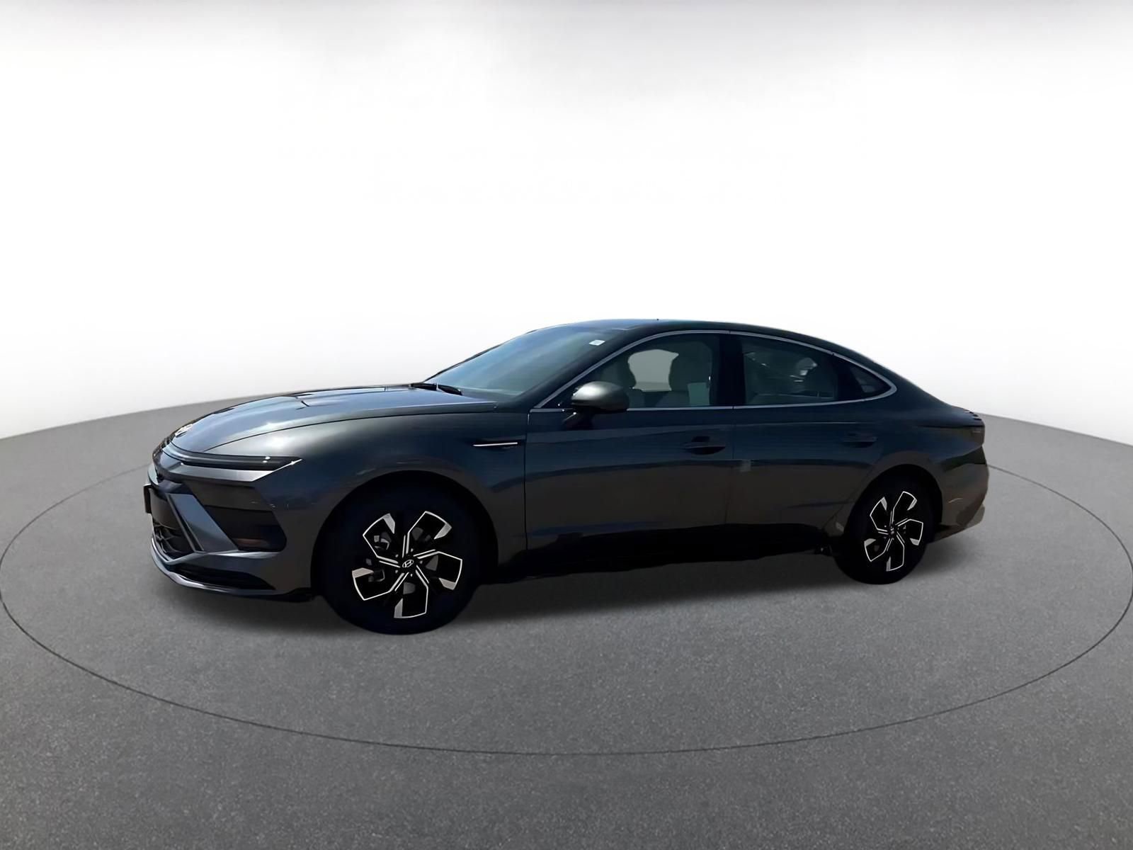Used 2025 Hyundai Sonata SEL FWD image 10