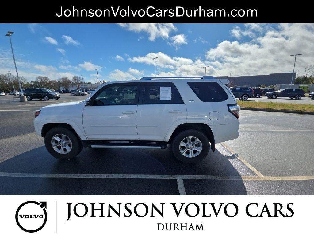 Used 2017 Toyota 4Runner SR5 Premium image 8
