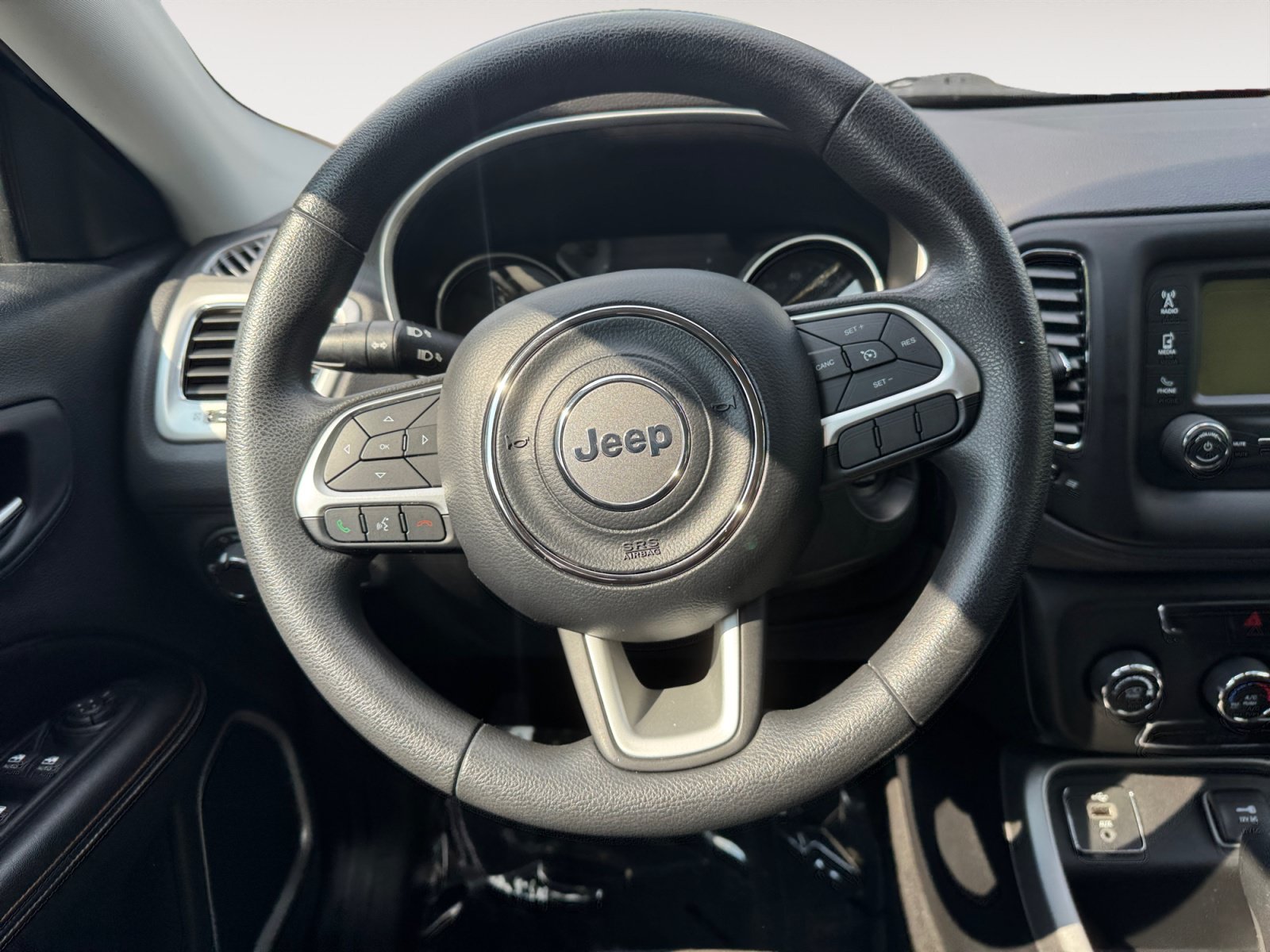 Used 2018 Jeep Compass Sport FWD image 12