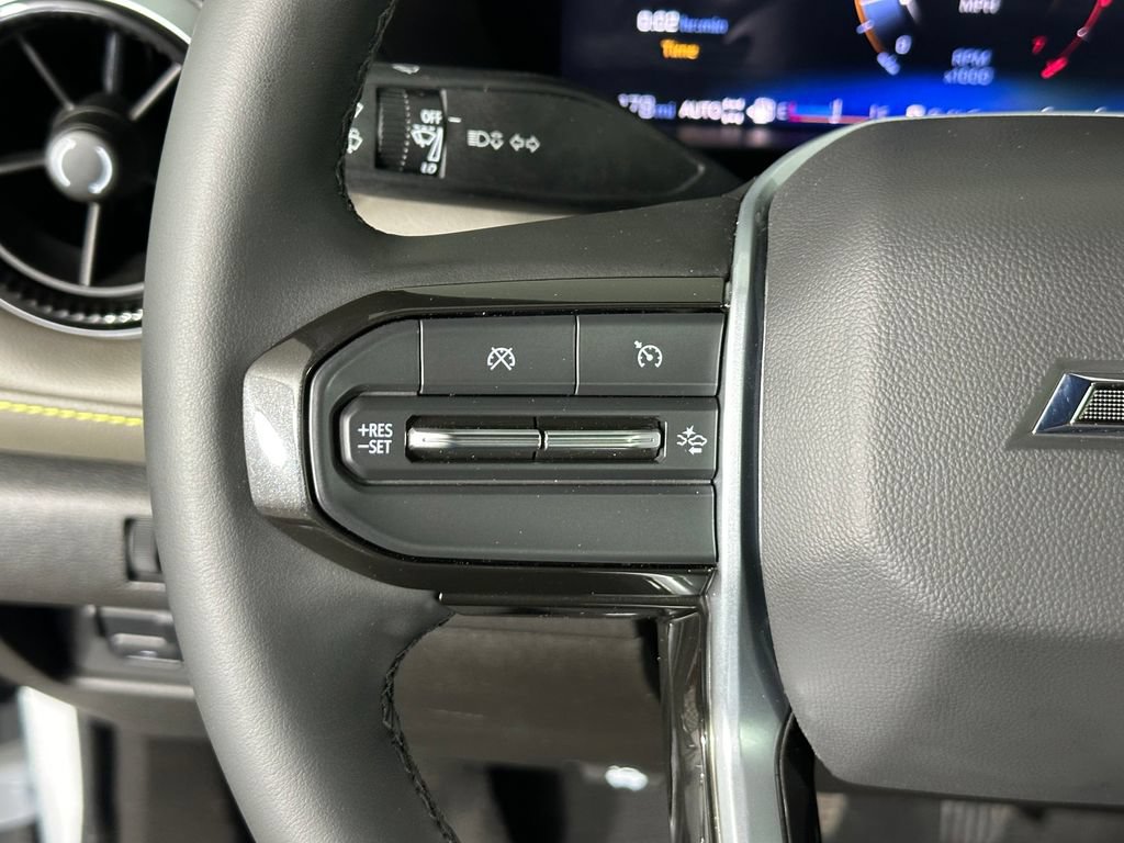Used 2024 Chevrolet Colorado ZR2 AWD/4WD image 13