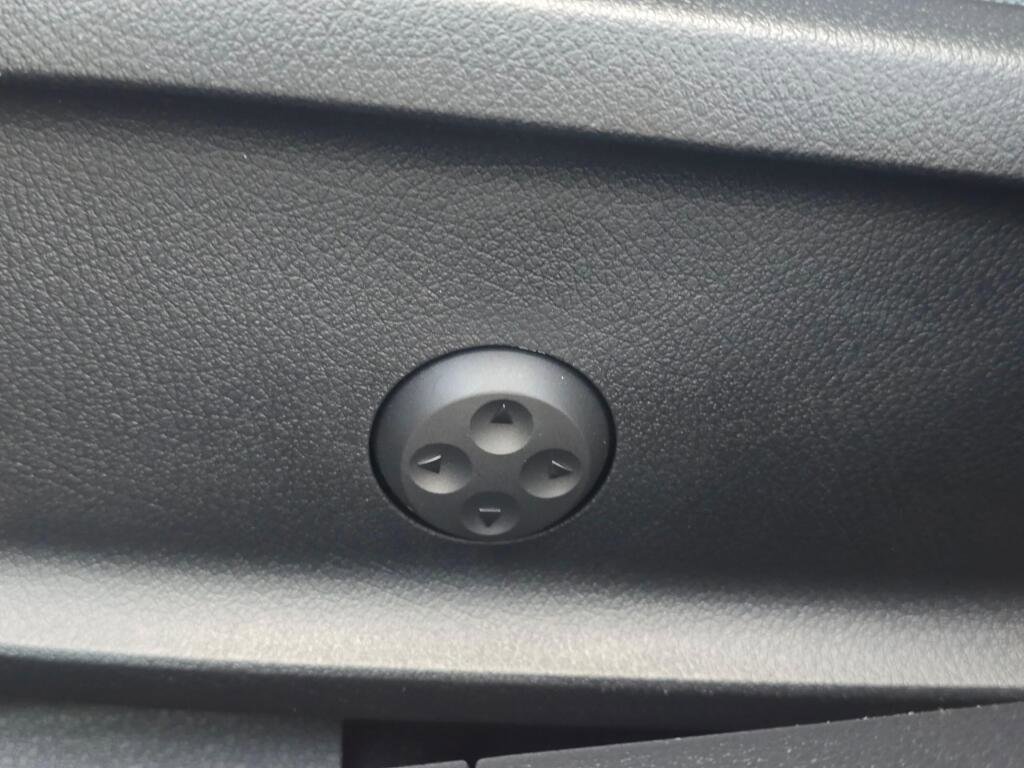 Used 2026 Mercedes-Benz CLA 250 4MATIC image 35