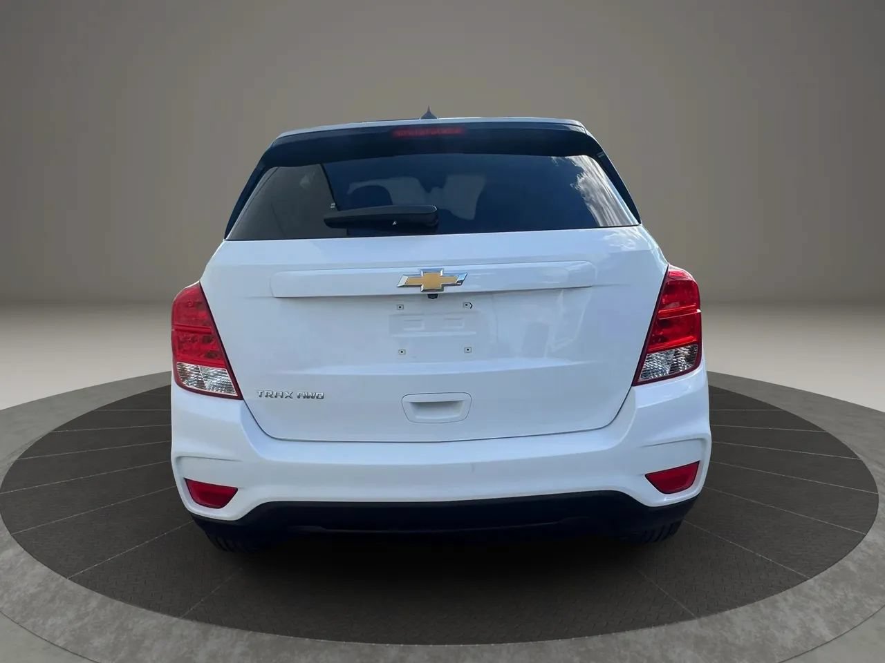 Used 2020 Chevrolet Trax LS w/ Tint and Cruise Package AWD/4WD image 6