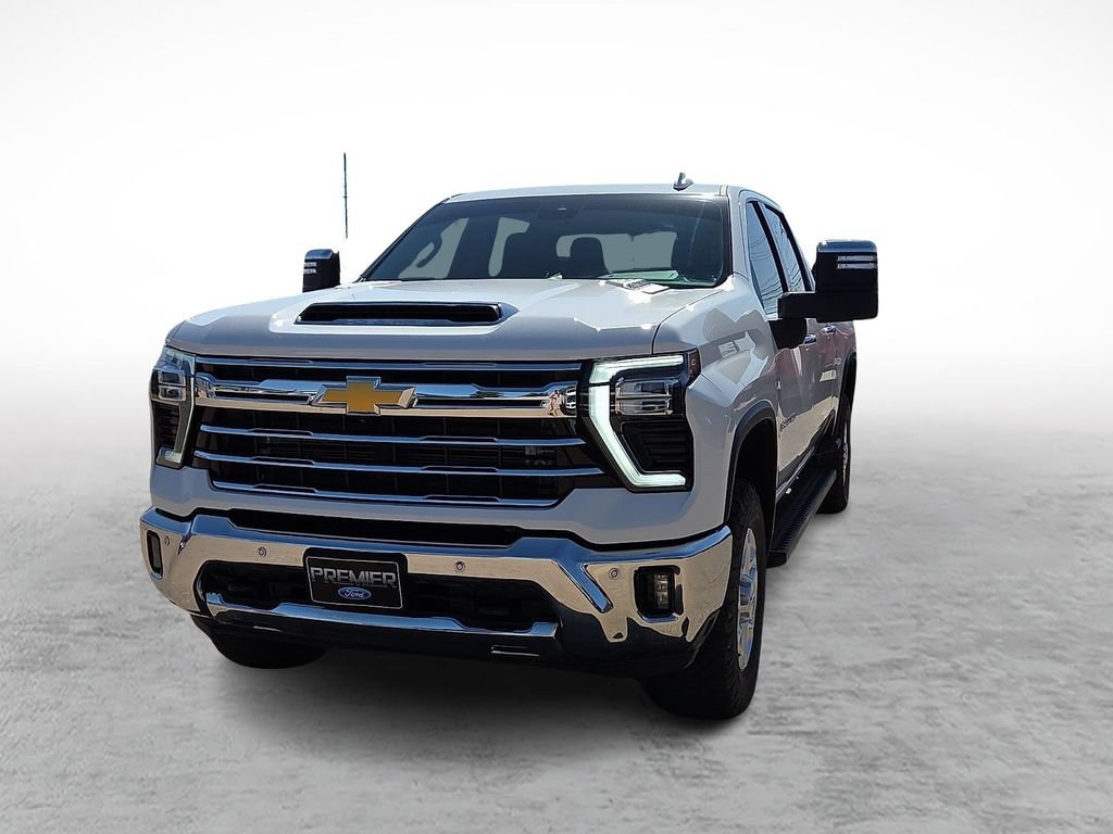 Used 2025 Chevrolet Silverado 2500 LTZ w/ LTZ Convenience Package AWD/4WD image 4