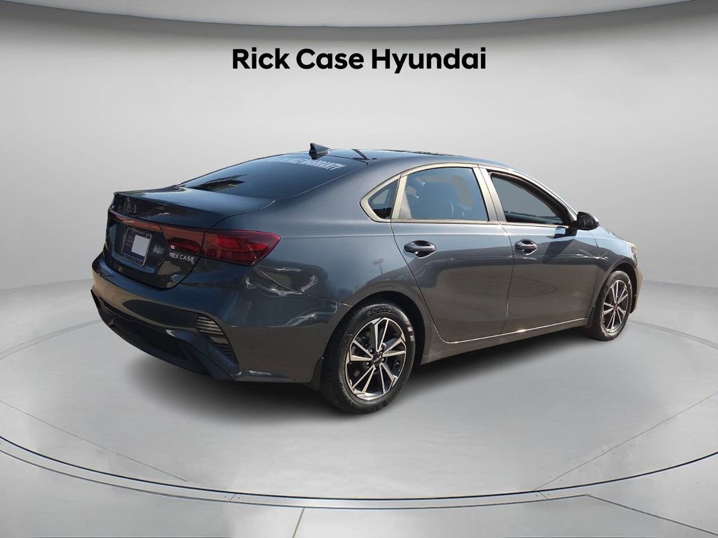 Used 2023 Kia Forte LXS image 7