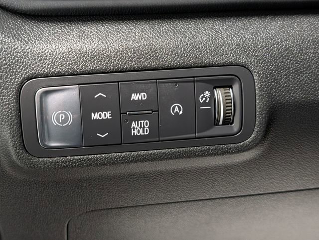 Used 2025 GMC Terrain Elevation image 17