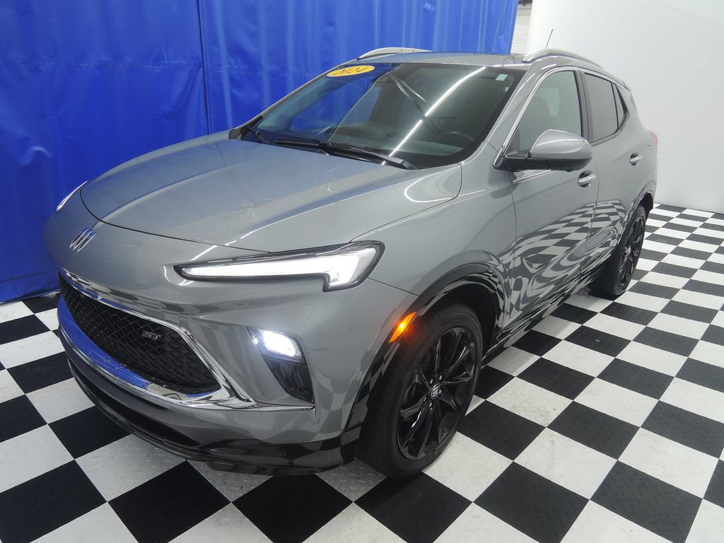 Used 2024 Buick Encore GX Sport Touring w/ Experience Buick Package AWD/4WD image 3