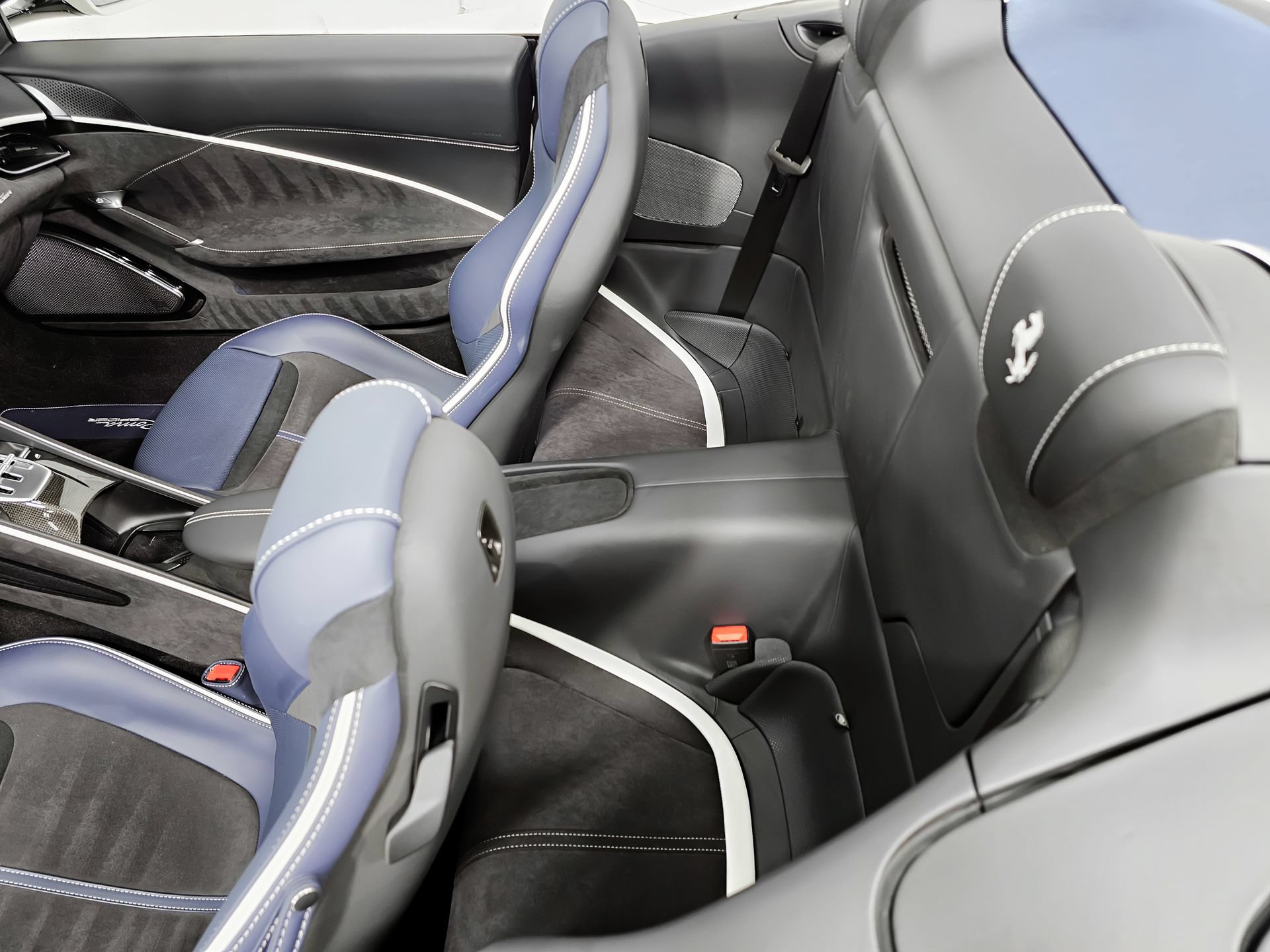 Used 2025 Ferrari Roma Spider RWD image 38
