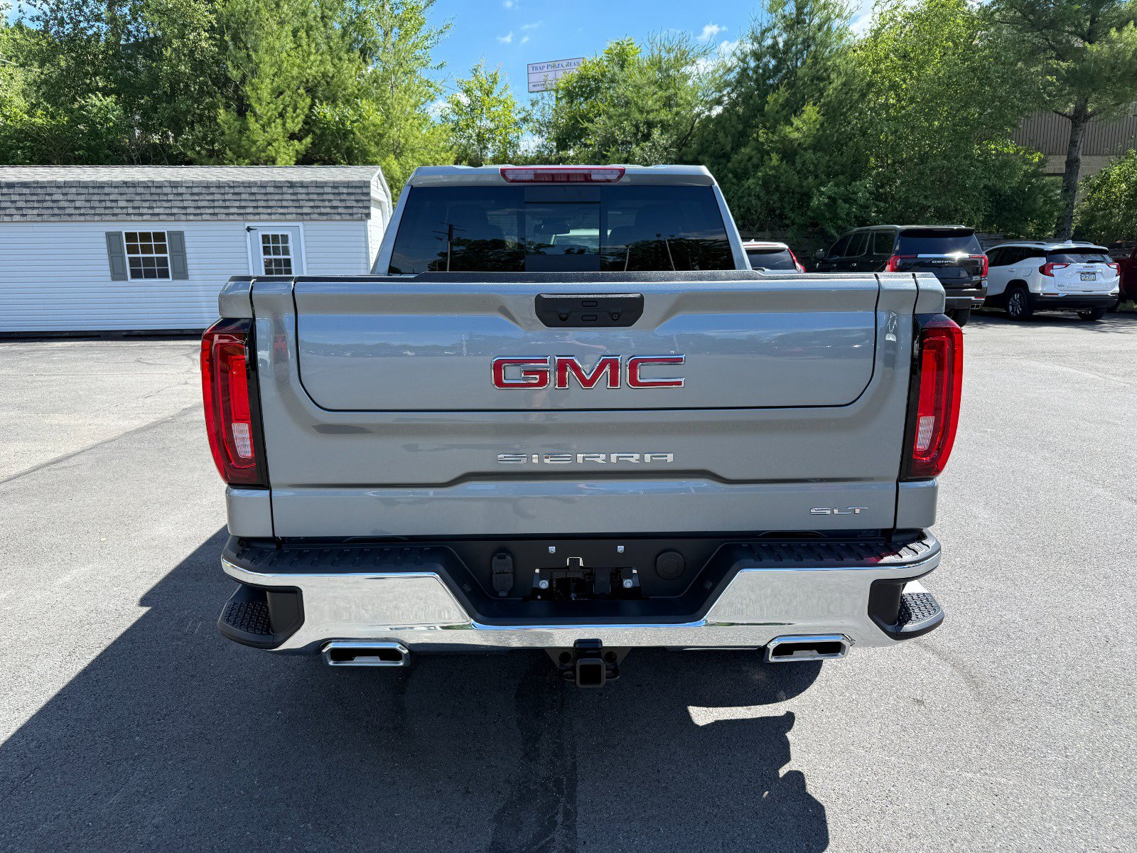 New 2026 GMC Sierra 1500 SLT w/ SLT Premium Package AWD/4WD image 4