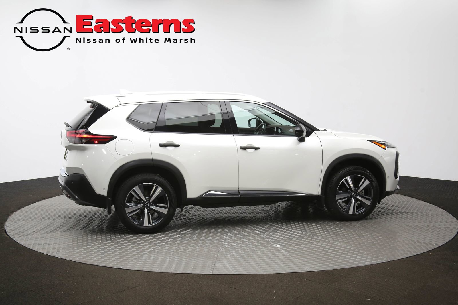 Used 2022 Nissan Rogue SL w/ SL Premium Package image 46