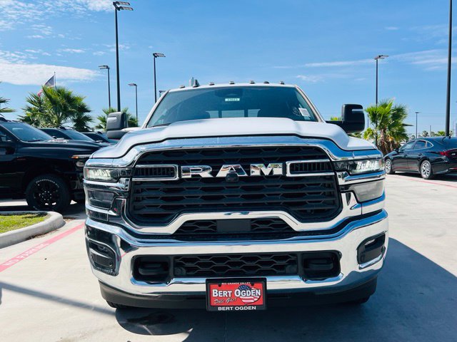 New 2027 RAM 3500 Tradesman AWD/4WD image 2