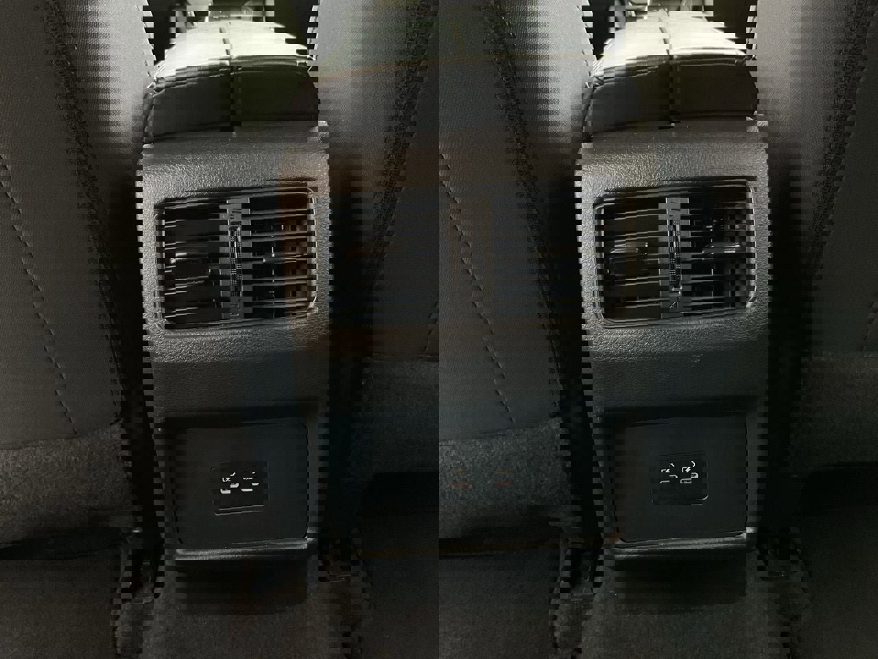 Used 2025 Nissan Rogue SV image 19