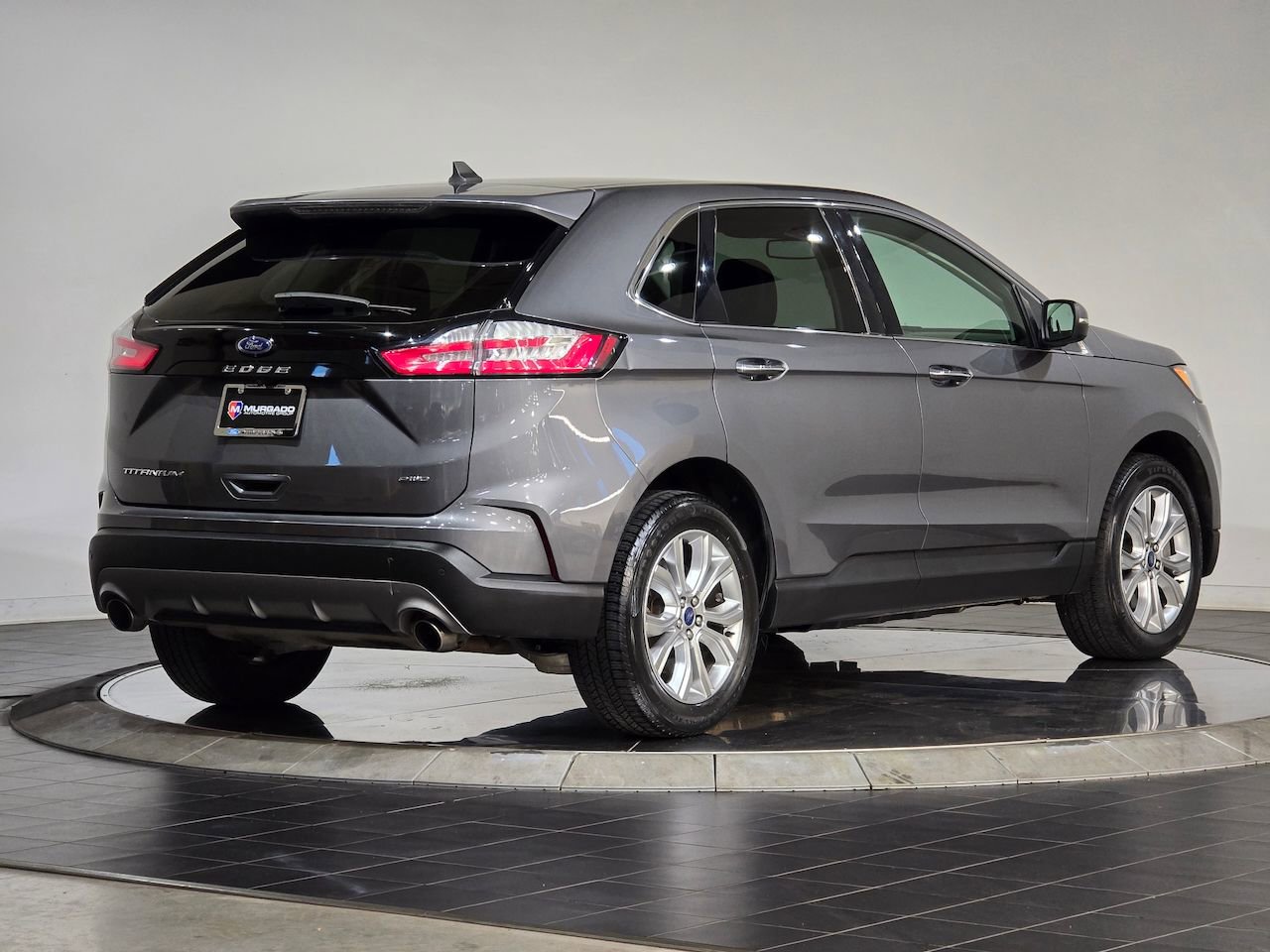 Used 2022 Ford Edge Titanium image 11