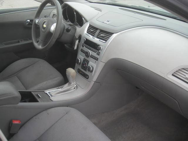 Used 2010 Chevrolet Malibu LS image 15