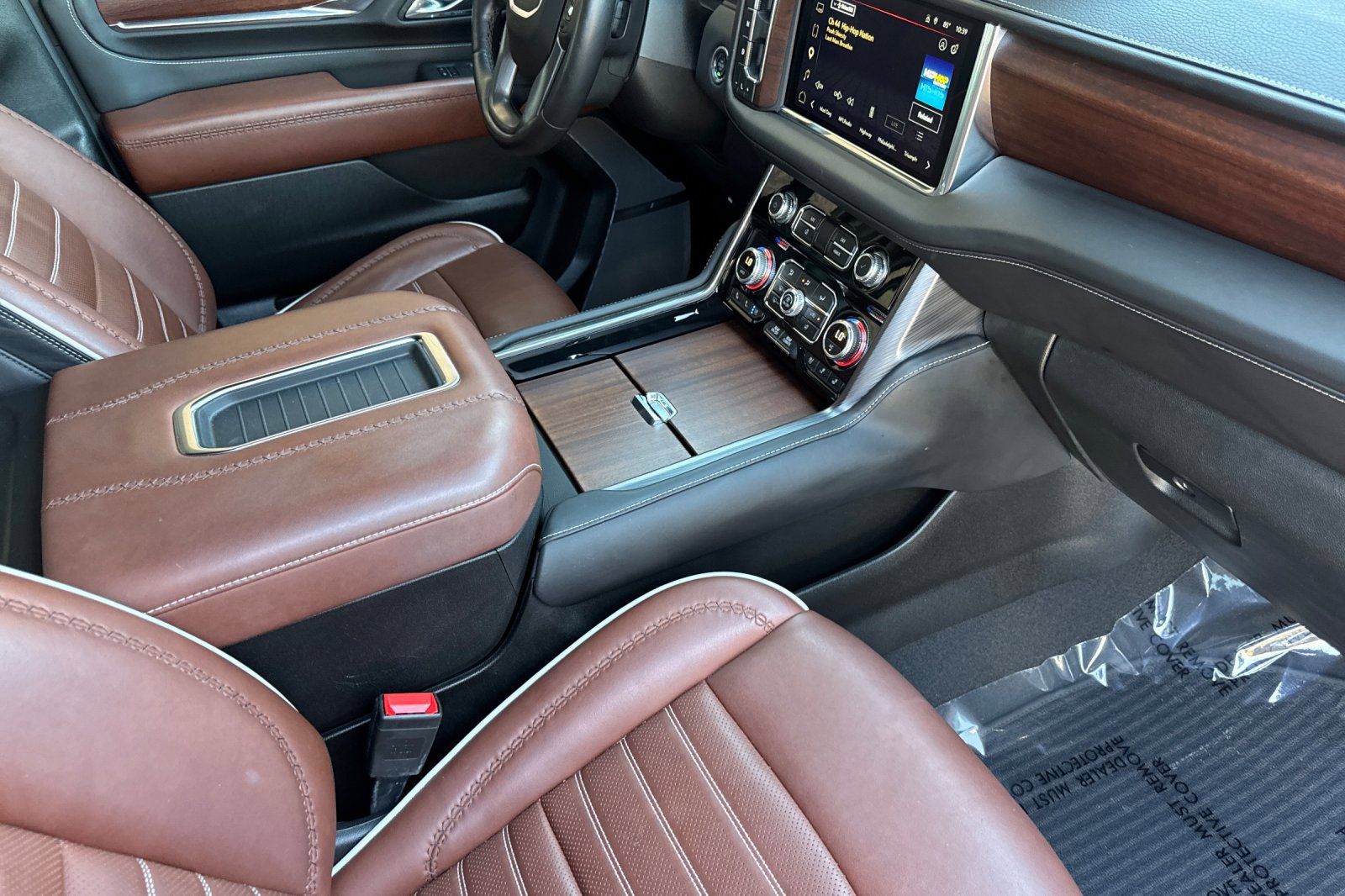 Certified 2023 GMC Yukon Denali Ultimate AWD/4WD image 19