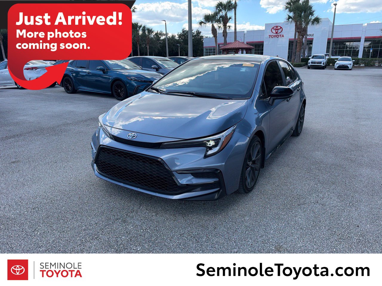 Used 2025 Toyota Corolla SE FWD image 1
