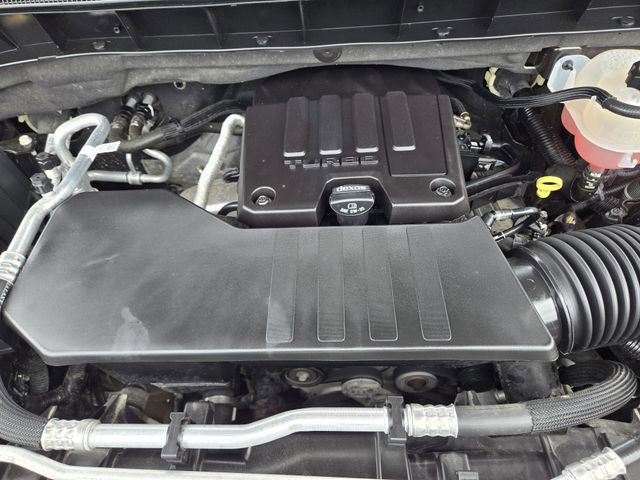 Used 2023 Chevrolet Silverado 1500 LT AWD/4WD image 30