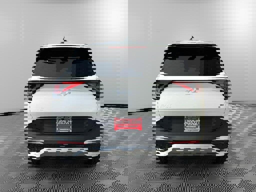 New 2025 Kia Sportage LX image 5