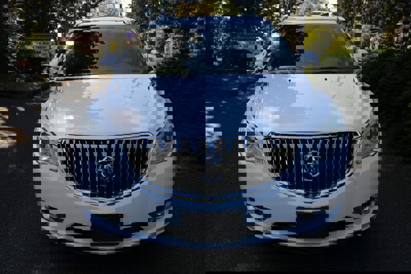 Used 2013 Buick Enclave Premium w/ Trailering Provision Package image 11