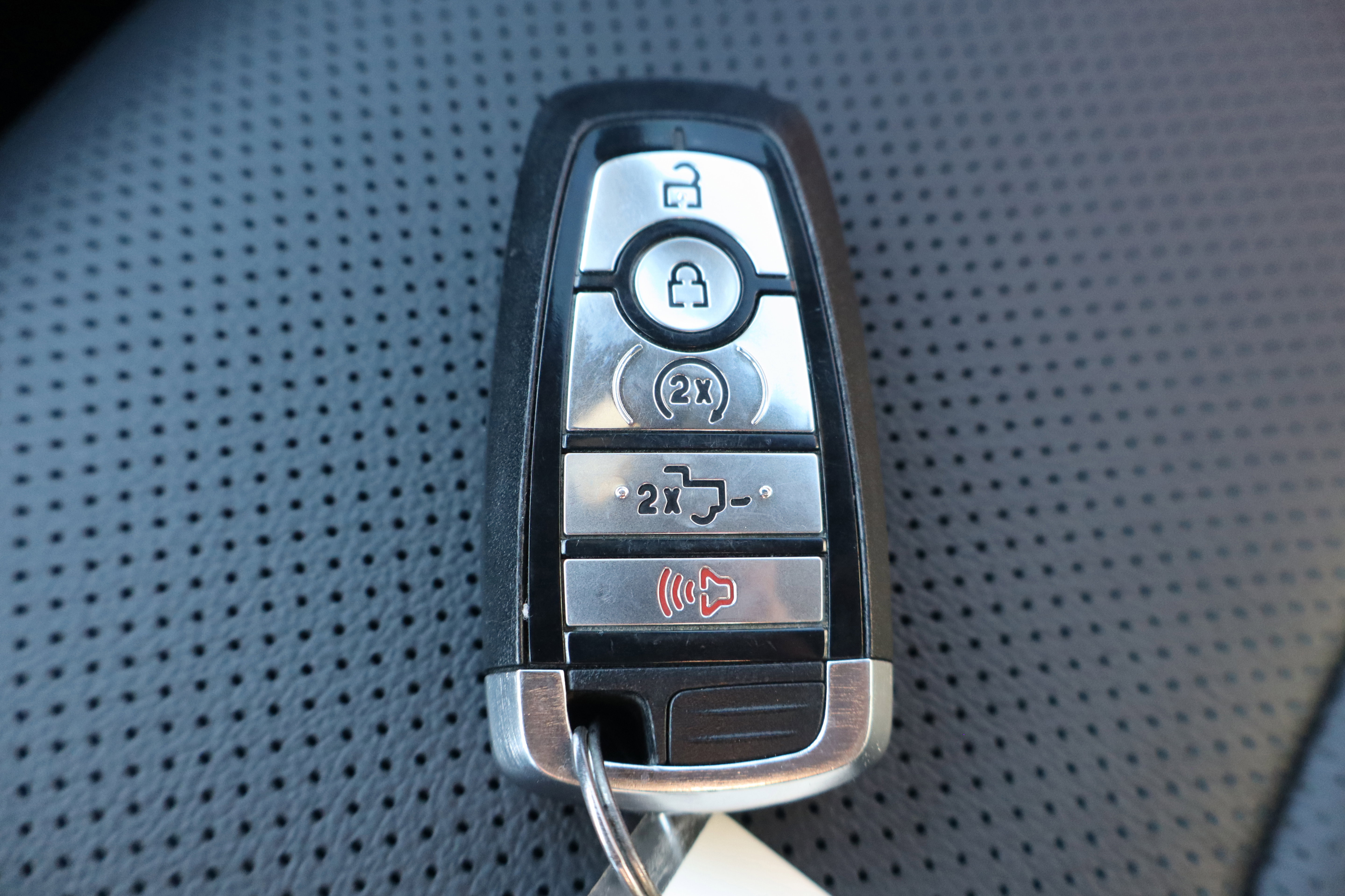 Used 2023 Ford F150 Lariat w/ Max Trailer Tow Package image 32